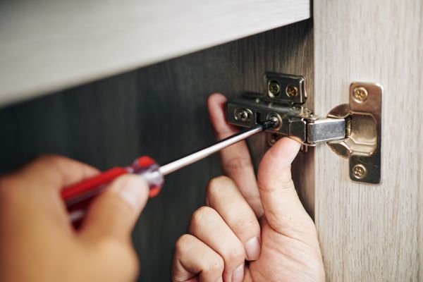 Cabinet Hinge Installation in Kaufman